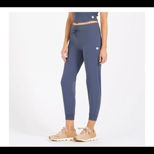 New Vuori womens Daily Jogger Ocean Blue • Small